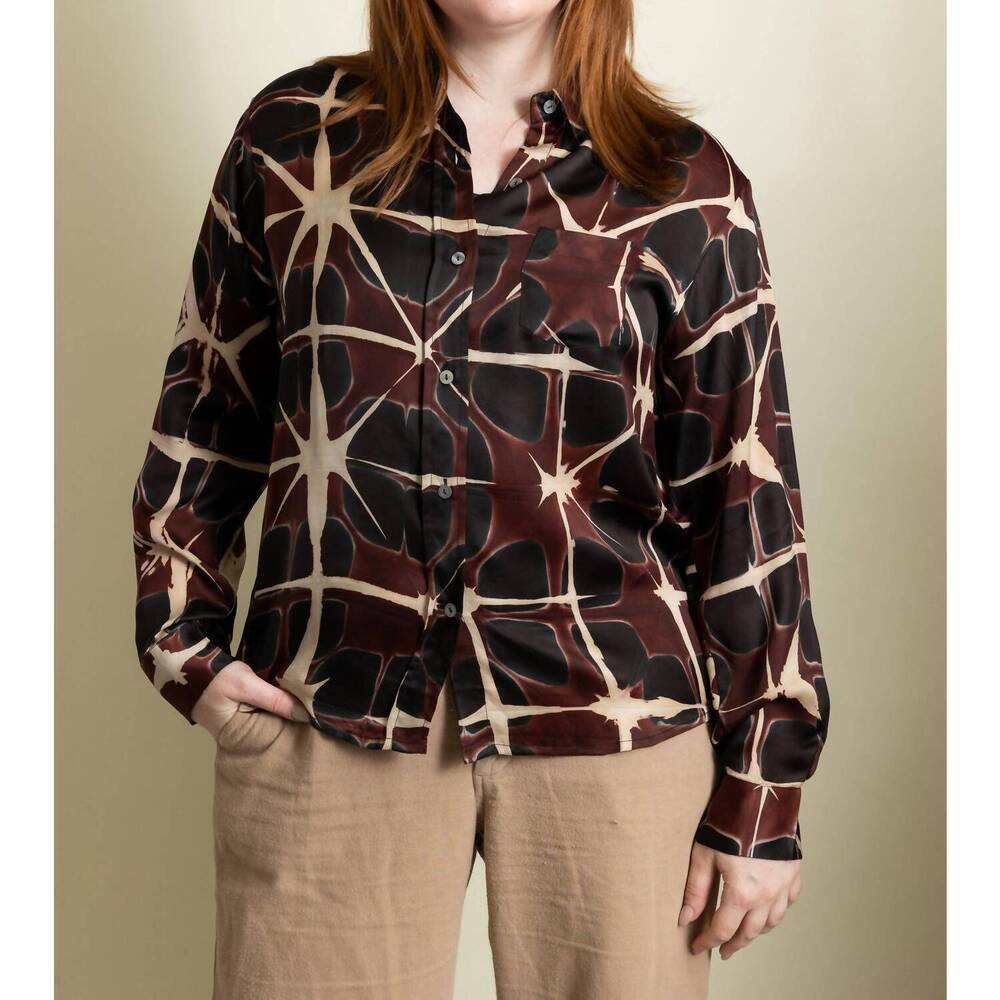 NEW YAVI giany button down top in abstract pansy